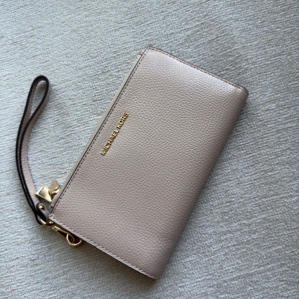 NWOT Michael Kors double zip wallet